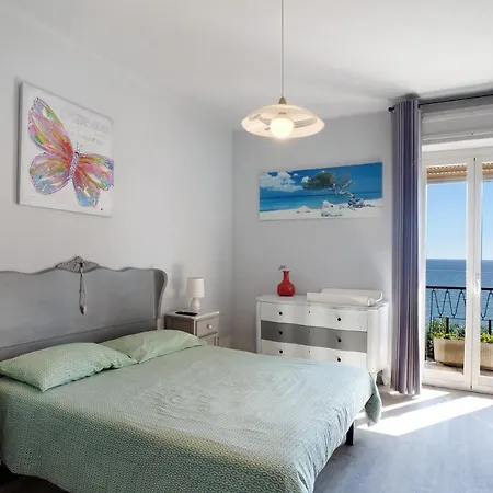 Apartament Casa Raineri 200 Mt Dal Mare Imperia