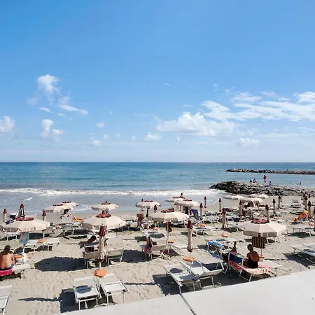 Casa Raineri 200 Mt Dal Mare 임페리아