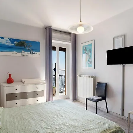 Casa Raineri 200 Mt Dal Mare Apartment *