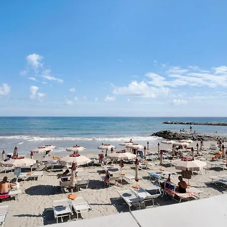 Casa Raineri 200 Mt Dal Mare Imperia